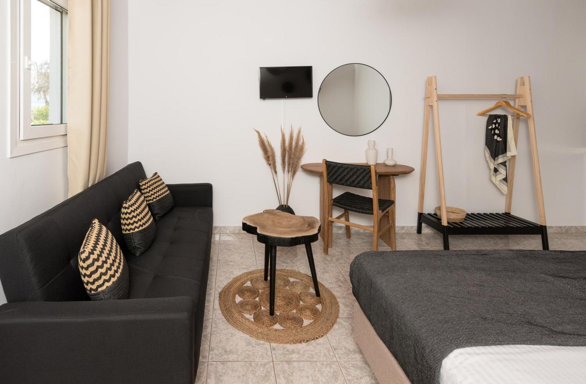 Kanelis Studios & Suites Mytakas Buitenkant foto