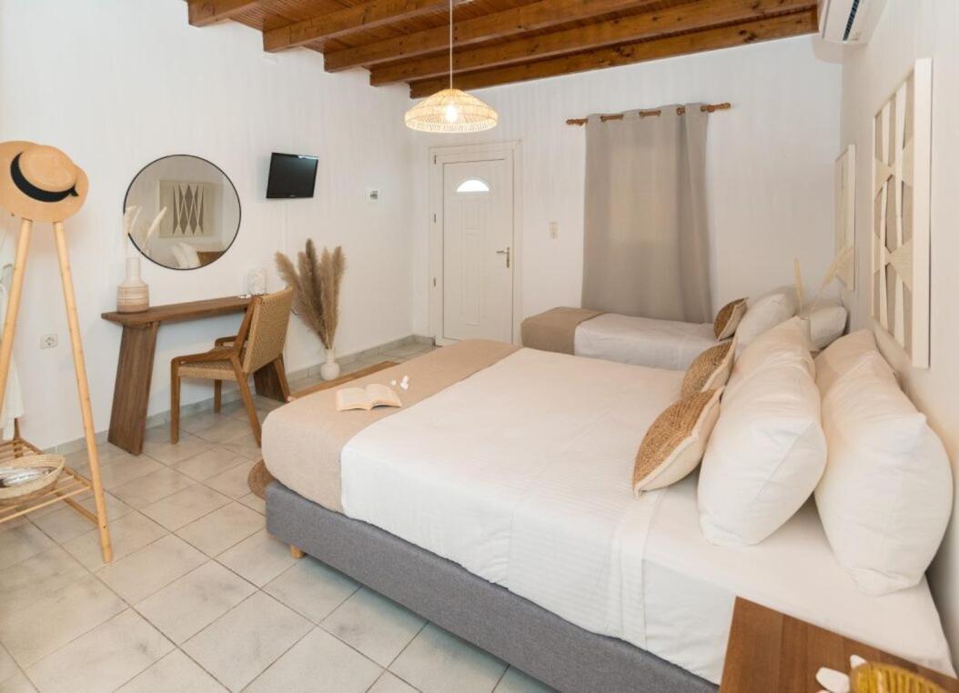 Kanelis Studios & Suites Mytakas Buitenkant foto